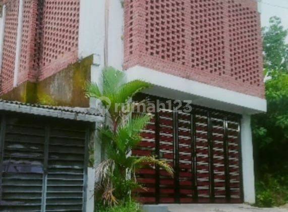 Dijual Rumah Full Furnish Ada Kolam Ikan di Purwokerto 1