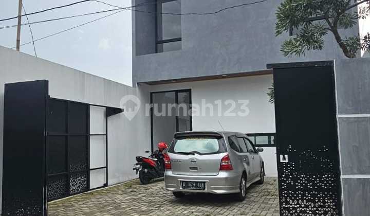 Dijual Rumah Mewah Non Perum 2 Lantai di Purwokerto Dijual Rumah Mewah Non Perum 2 Lantai di Purwokerto