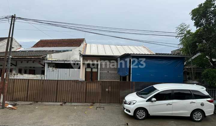 For Rent, Ready-to-Occupy House in Teluk Purwokerto Area