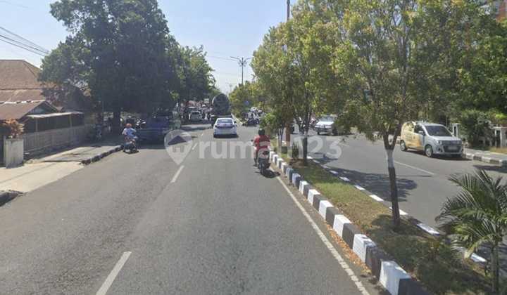 Dijual Rumah Ada Toko di Jalan Protokol Kota Cilacap 2
