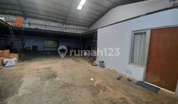 Warehouse for rent with office and mess in PURWOKERTO. Warehouse for rent with office and mess in PURWOKERTO.