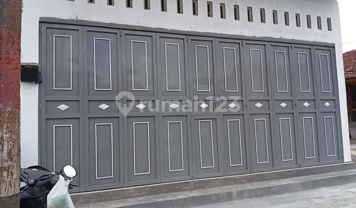 For sale new shophouse in finishing process in Sumbang 2