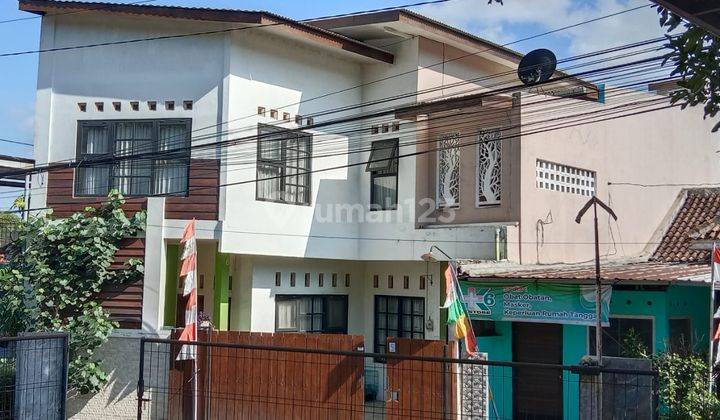 Dijual Segera Rumah 2 Lantai Furnish Full Granit Pinggir Jalan di Purwokerto Selatan 2