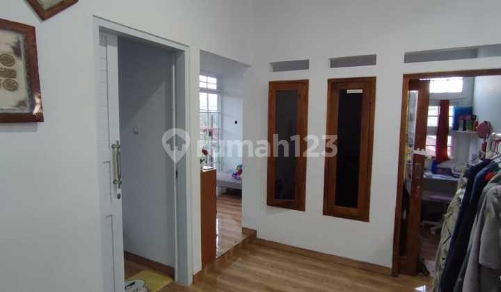 Dijual Rumah 2 Lantai 3 Kt di Jl. Jayawijaya Nuansa Indah Ciomas 2