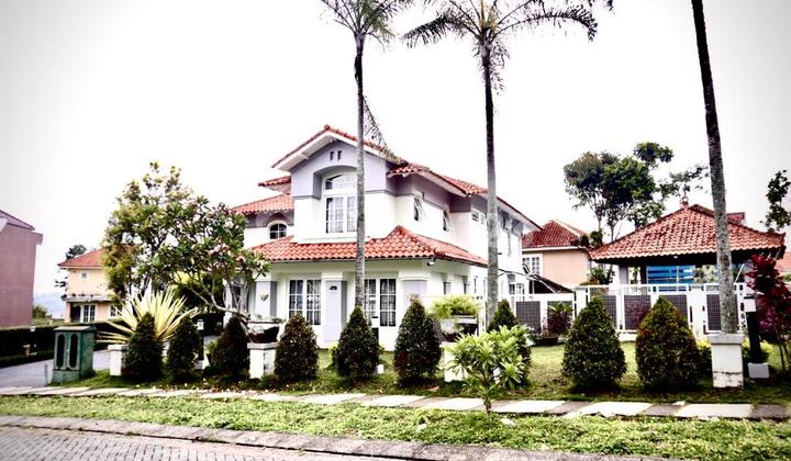 Dijual Rumah Villa Kolam Renang di Jl Hanjawar Puncak Cianjur Dijual Rumah Villa Kolam Renang di Jl Hanjawar Puncak Cianjur