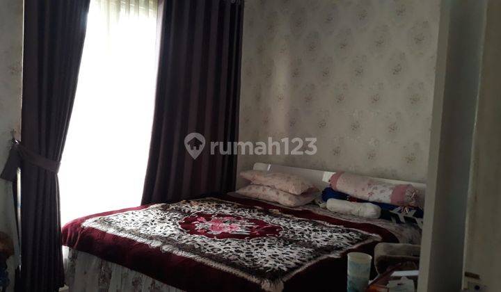 kamar tidur dijual rumah siap huni shm