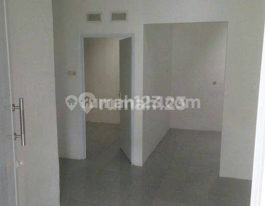 ruang keluarga dijual murah rumah di perum