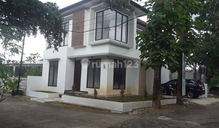 Dijual Rumah Baru 2 Lantai Hook di Area Jl Pangeran Sogiri 1