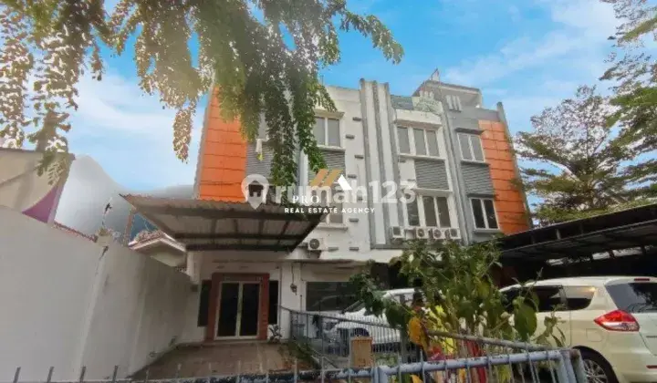 Dijual Ruko 3 Lantai Untuk Usaha di Jalan Bangka, Jakarta 1