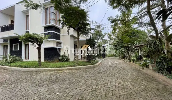 Dijual Rumah Besar Cocok Untuk Investasi / Villa di Ciawi Bogor 2