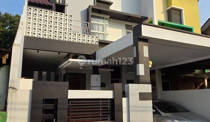 Dijual Rumah 2 Lantai di Jatiasih di Jalan Raya Bojongkulur 1