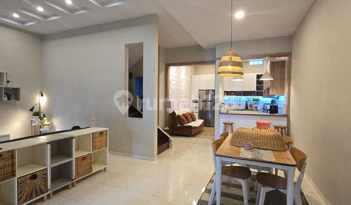 Dijual Rumah 2 Lantai di Jatiasih di Jalan Raya Bojongkulur Dijual Rumah 2 Lantai di Jatiasih di Jalan Raya Bojongkulur