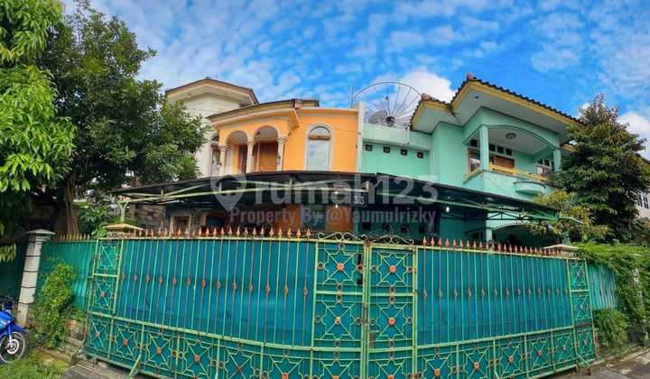 For Sale Spacious Neat Pool House in Balekambang Kramat Jati 2