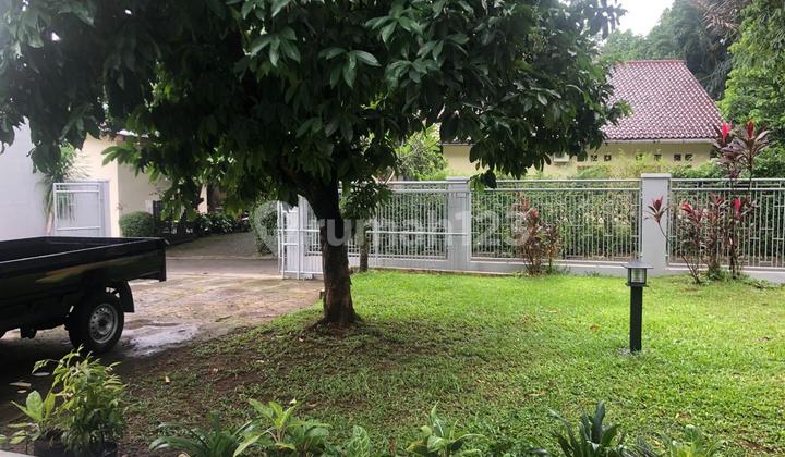 For Sale House with 1627 m² Land on Mandiri Street, Cimanggis