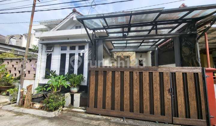 Dijual Rumah Semi Furnished di Bukit Cimanggu City, Kota Bogor Dijual Rumah Semi Furnished di Bukit Cimanggu City, Kota Bogor