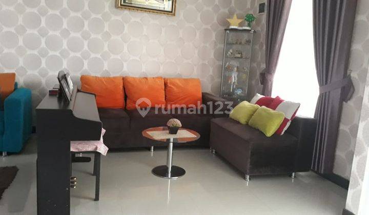 ruang tamu dijual rumah siap huni shm