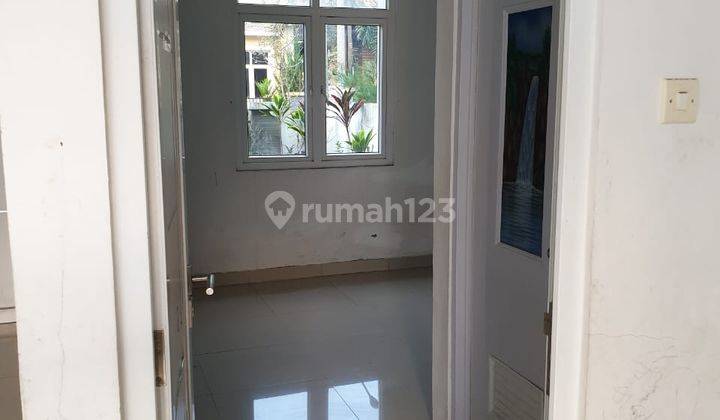 foto lainnya dijual rumah 2 lantai di