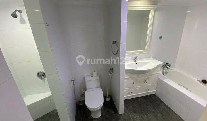 kamar mandi dijual apartemen 4 br 215