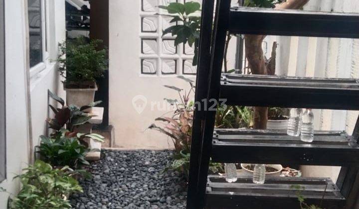 Dijual Rumah SHM Ada Kolam Renang di Jl Ksu Sukmajaya Depok 2