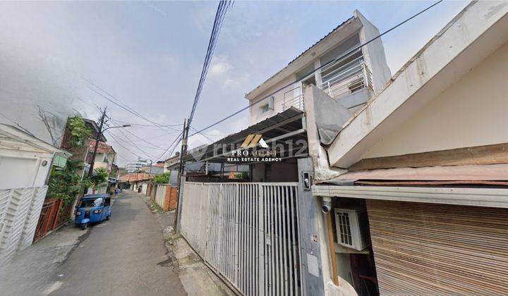 Dijual Rumah 3 Lantai Siap Huni di Jl Cempaka Pangeran Antasari 1