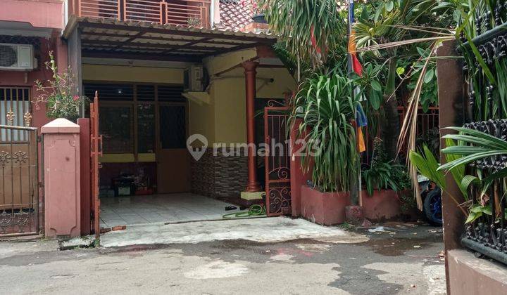 tampak depan dijual rumah 4 kt 150