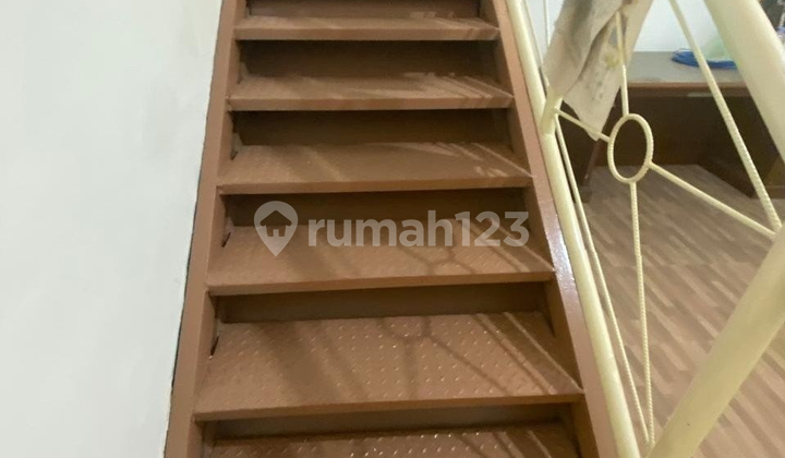 For Sale 3-Story Shop House with SHM on Jl Moch Toha, Tangerang City 2