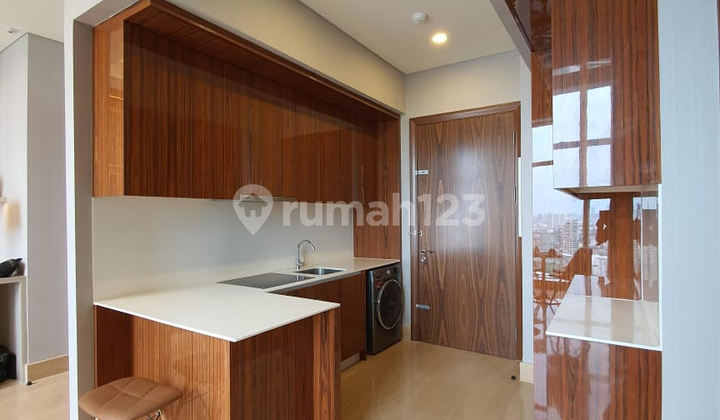 Dijual Cepat Apartemen South Hills di Kawasan Kuningan Jakarta  2