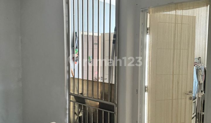 Dijual Rumah Shm di Jl. Puter Vi Tangerang Selatan 2
