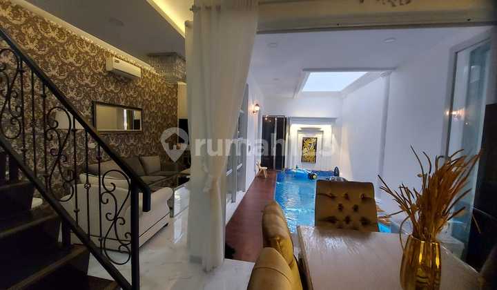 Dijual Rumah Ada Kolam Renang di Perumahan Kemang Indah  2