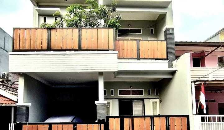 Dijual Rumah 2 Lantai Cluster Lotus Tengah Grand Galaxy Bekasi