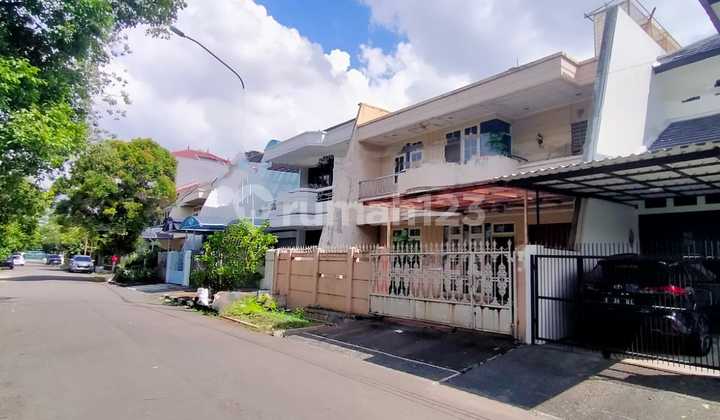 Big House by the Side of Rays Road 2