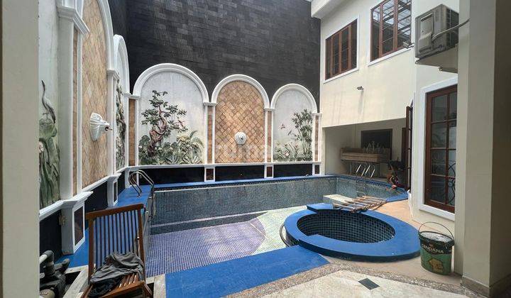 Rumah 3 lt besar dan mewah, baru renovasi 4