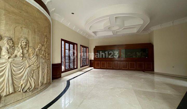 Rumah 3 lt besar dan mewah, baru renovasi 17