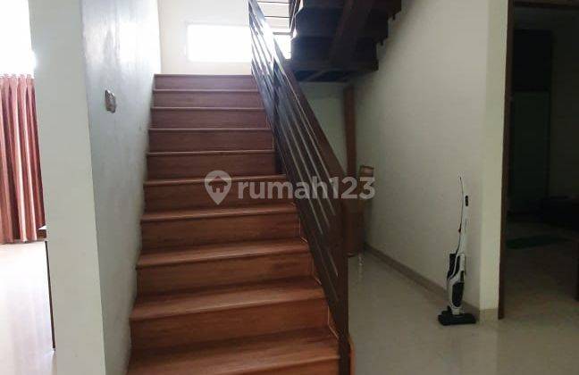 Rumah 2 lantai semifurnished 1