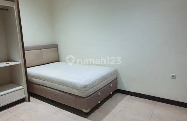 Rumah 2 lantai semifurnished 2