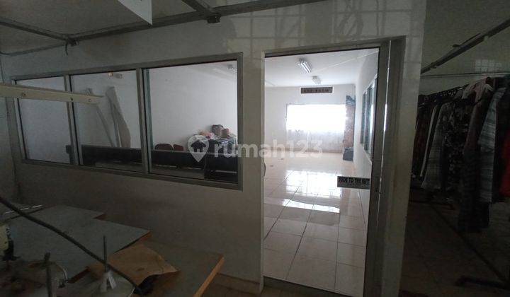 Pabrik Garment berikut mess 11