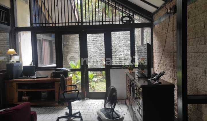 Rumah Besar Dekat Pintu Tol Veteran 2