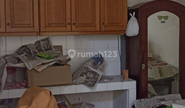 Rumah 2 lantai di tengah kota 2