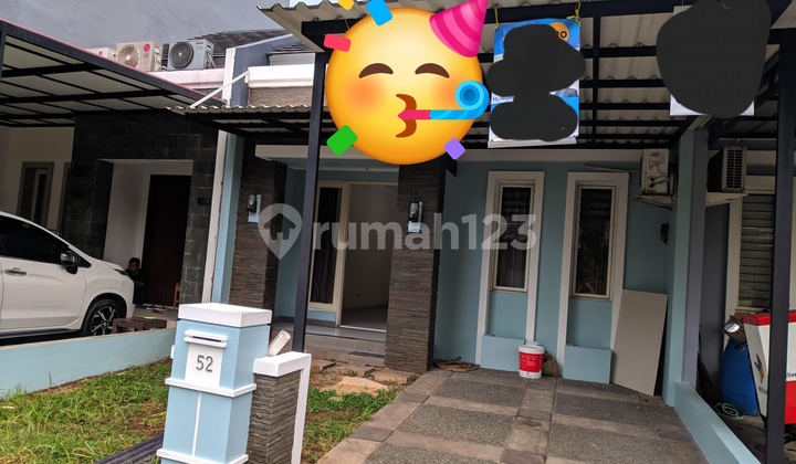 House has AC & Curtains