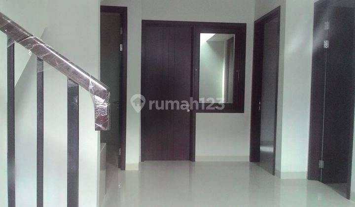 Rumah baru di RegentTown, Bsd - Serpong 2