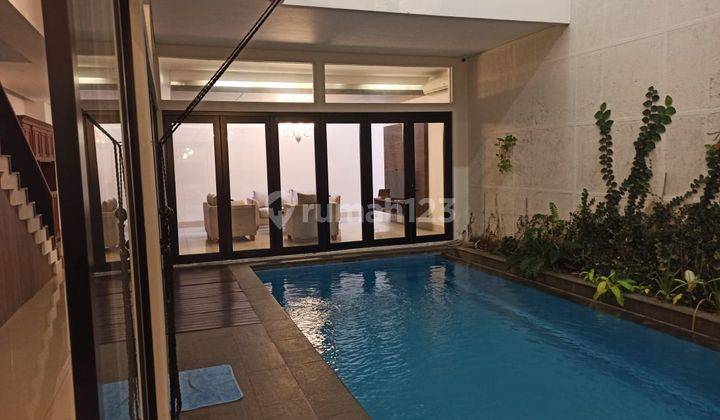 Disewakan Rumah Furnished di Menteng, Jakarta Pusat 2 Lantai Bagus ada private pool 3