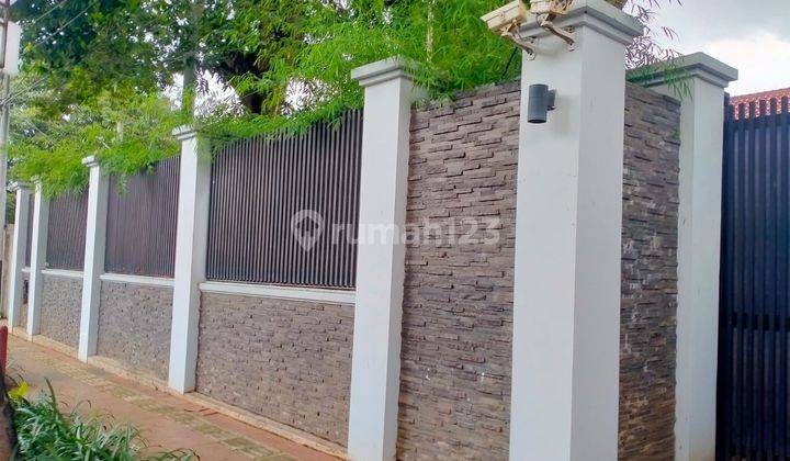 Disewakan Rumah di Jalan Diponegoro, Menteng Kondisi Bagus, Full Furnish dengan Private Pool 4