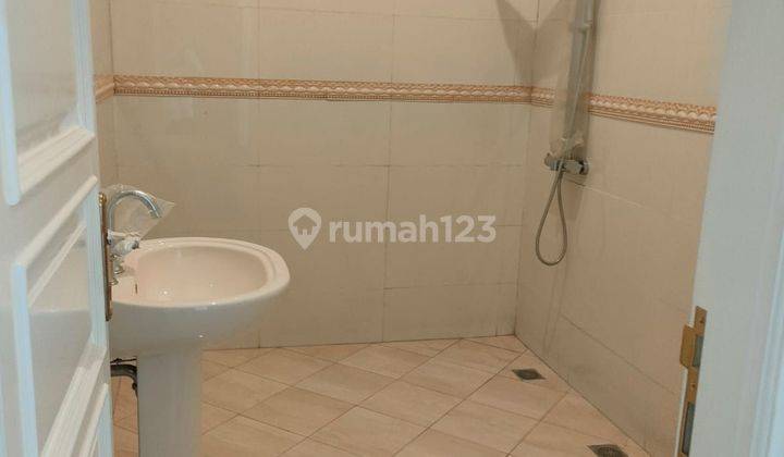 Dijual Rumah di Jalan Lamandau 1, Kebayoran Baru Jakarta Selatan, Hadap Utara, Dekat Stasiun MRT, Baru dan Siap Huni 2