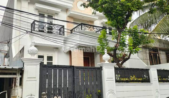 Dijual Rumah di Jalan Lamandau 1, Kebayoran Baru Jakarta Selatan, Hadap Utara, Dekat Stasiun MRT, Baru dan Siap Huni 1