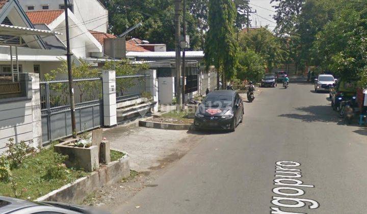 DISEWAKAN RUMAH USAHA 1 LANTAI JALAN ARGOPURO SURABAYA PUSAT 2