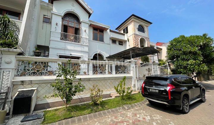 Dijual Rumah Terawat 2 Lantai Central Park Mulyosari Murah 1