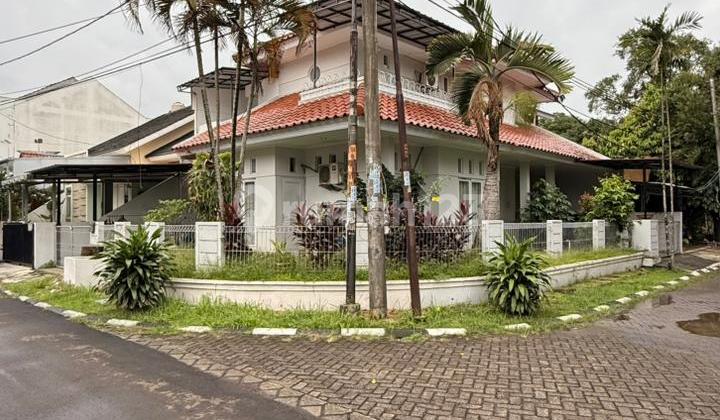 HOOK HOUSE STRATEGIC LOCATION NEAR SERIUS TOLL GATE FAST NUSALOKA BSD