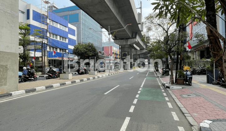 RUKO GANDENG LANGKA LEBAR 8 METER FATMAWATI RAYA JAKARTA SELATAN  2