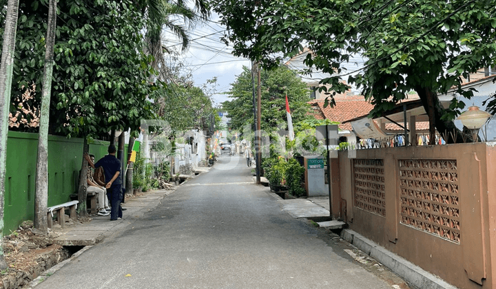 RUMAH HITUNG TANAH LOKASI STRATEGIS MOHAMMAD KAHFI JAGAKARSA JAKARTA SELATAN 2