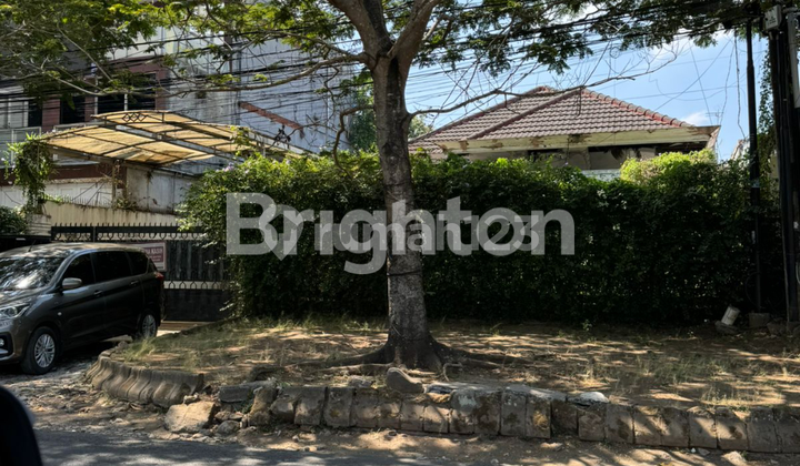 HOUSE NEEDS RENOVATION IN THE WILIS INDAH HOUSING ESTATE, KLOJEN, MALANG 1